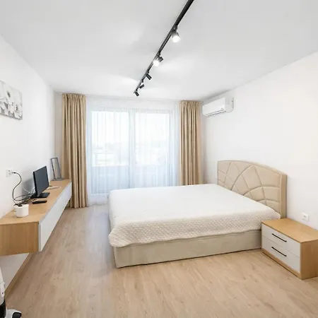 Daire Stylish 1br W/ Terrace | Work & Couples Filibe